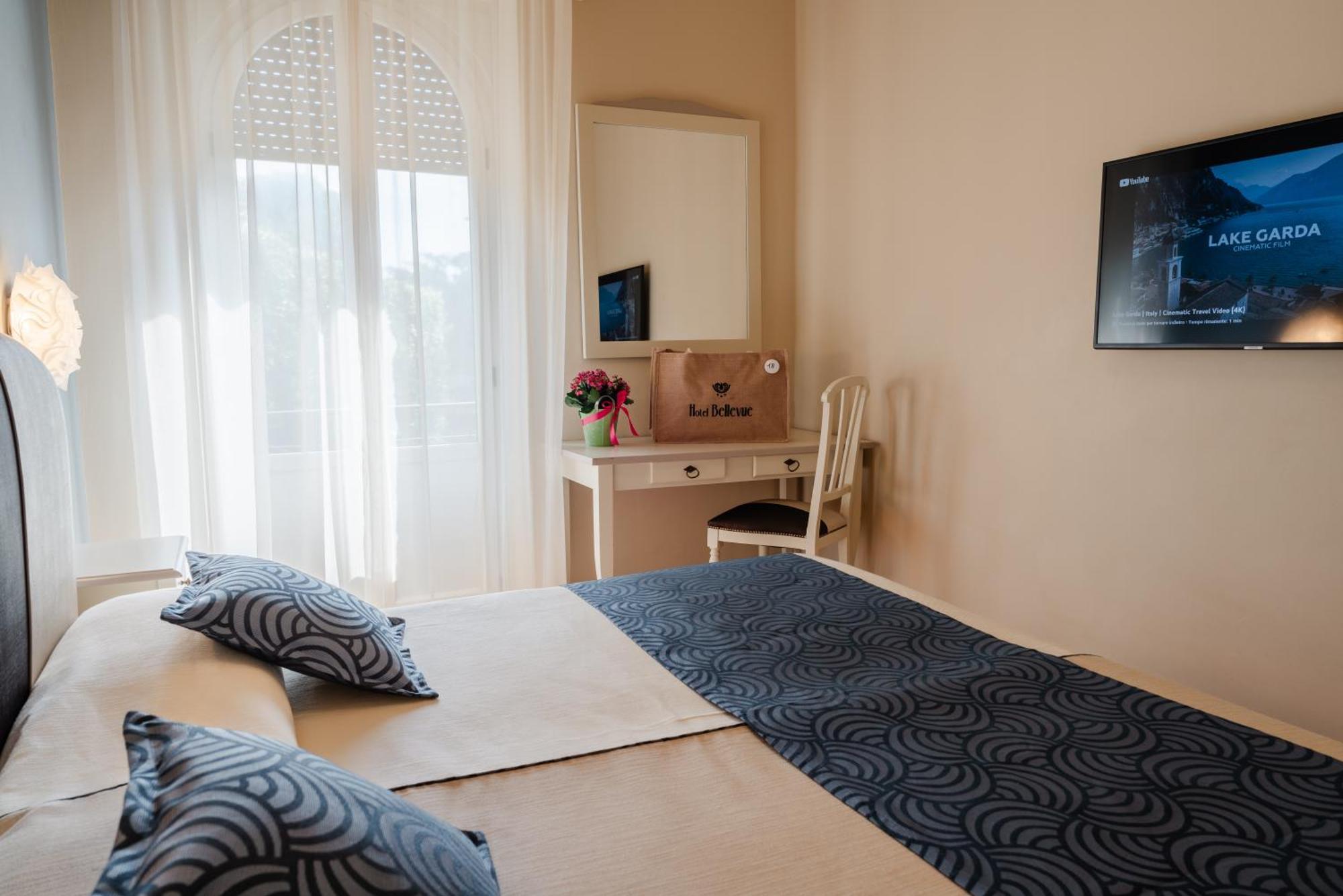 Hotel Bellevue Gardone Riviera Exterior foto