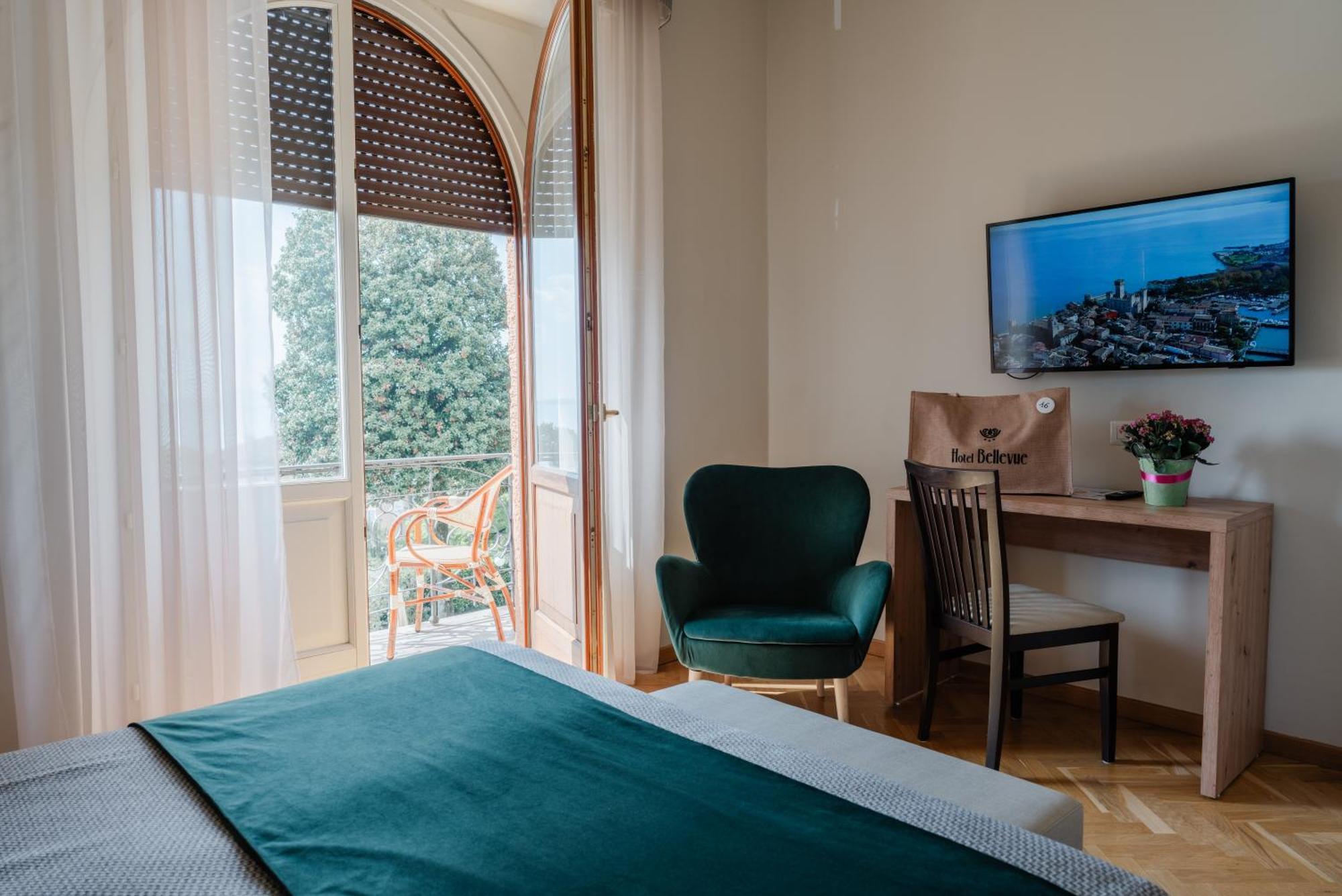 Hotel Bellevue Gardone Riviera Exterior foto