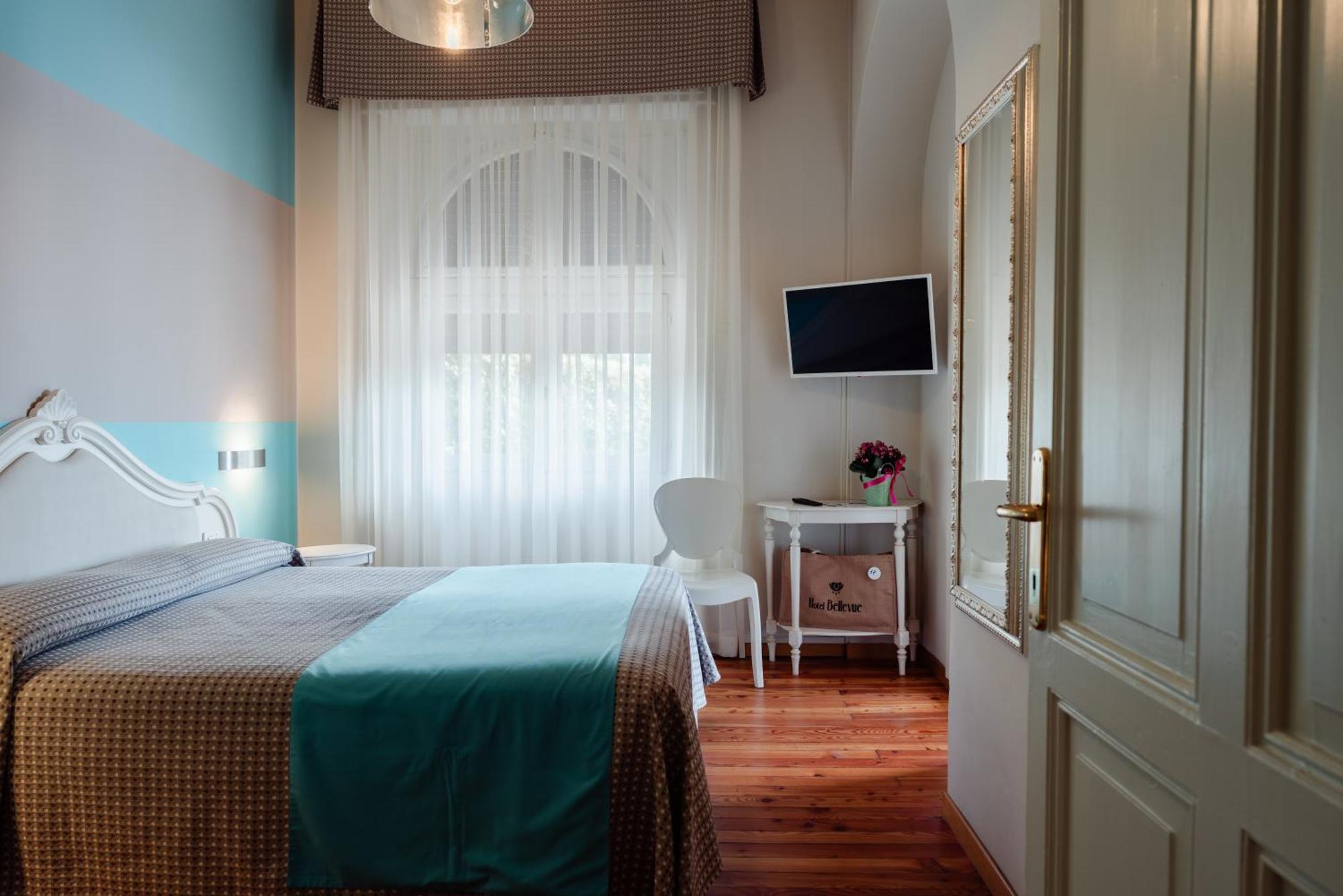 Hotel Bellevue Gardone Riviera Exterior foto
