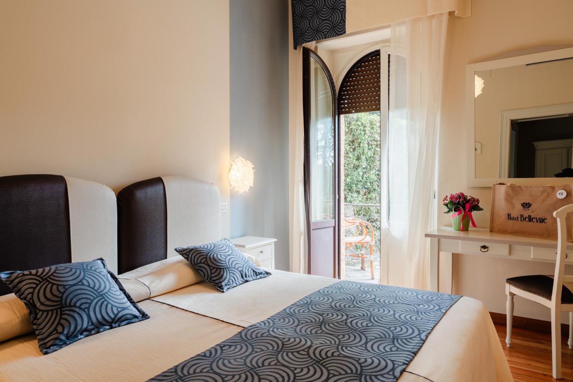 Hotel Bellevue Gardone Riviera Exterior foto